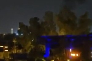 איראן תקפה את שגרירות ארה"ב בריאד 2026
