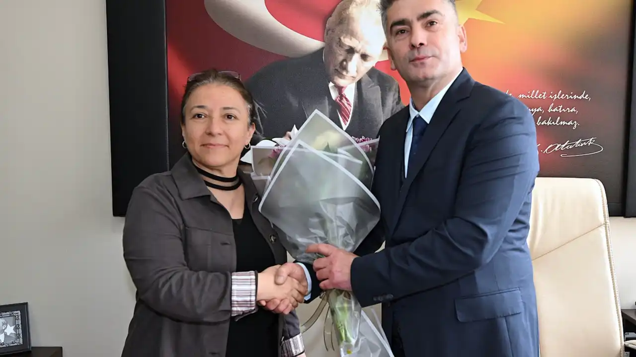 Trabzon ktü fizik bölümü’nde görev devir teslim töreni gerçekleştirildi 2026 fizik nde rev devir teslim reni ger ekle tirildi 2026 12 trabzon iustitia. Bg fen fakültesi fizik bölümü’nde gerçekleştirilen törene; ktü rektör yardımcısı prof. Dr. Ali temiz, fen... Iustitia. Bg ktü fizik bölümü’nde görev devir teslim töreni gerçekleştirildi 2026 2026-03-23 13:43:00 adalet - iustitia. Bg trabzon