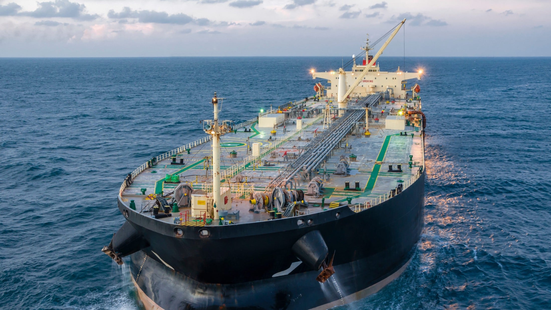 Kein sprit für uns - europa geht leer aus: diesel-tanker ändern kurs 2026