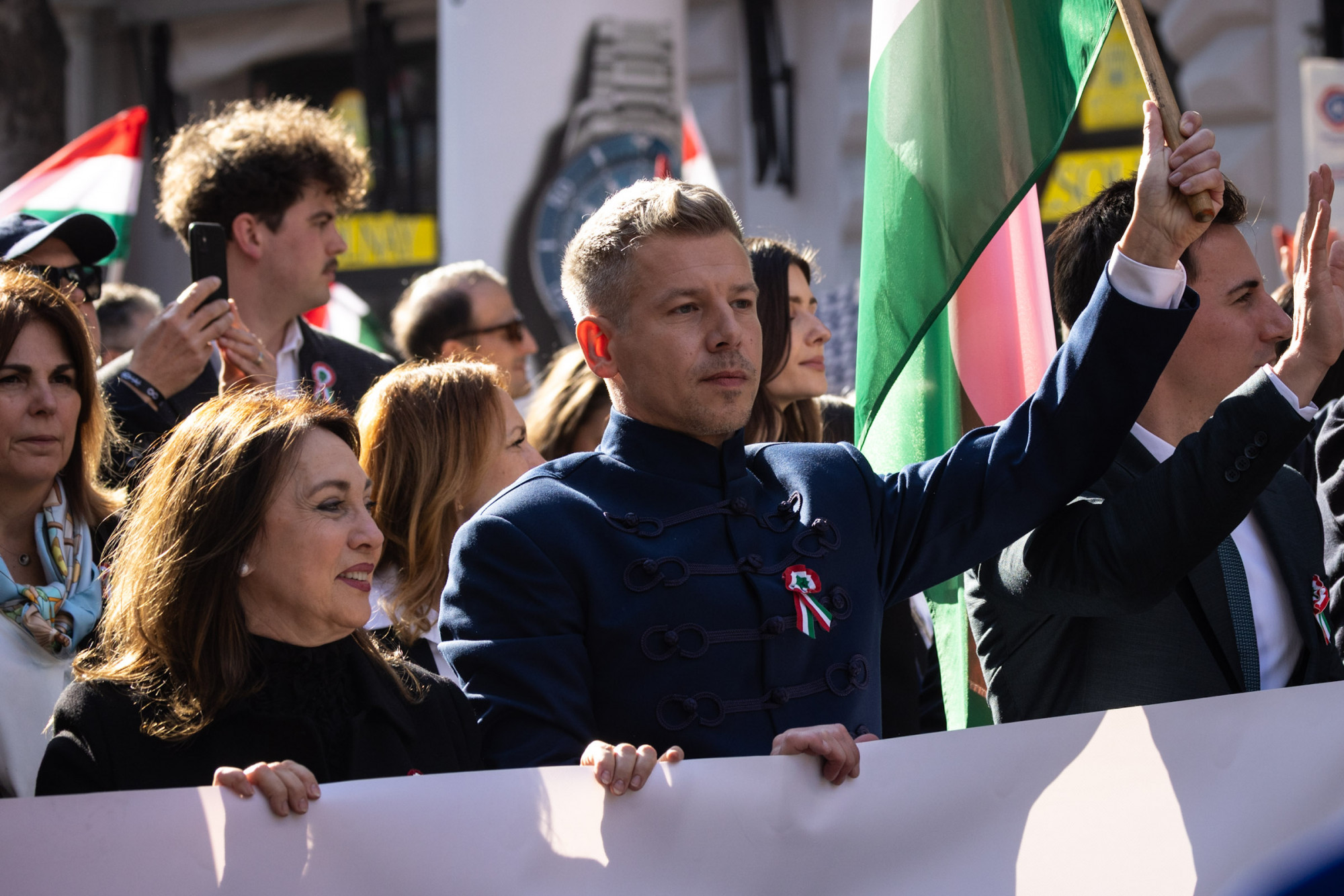 Andrássy út magyar menetén nem zúgott a „mocskos fidesz”, a „ruszkik haza” viszont betalált 2026 magyar menet nem gott mocskos fidesz ruszkik haza viszo 3 andrássy út iustitia. Bg magasan indította magyar péter a számháborút: a nemzeti menet... Iustitia. Bg magyar menetén nem zúgott a „mocskos fidesz”, a „ruszkik haza” viszont betalált 2026 2026-03-15 19:58:22 igazságszolgáltatás - iustitia. Bg andrássy út