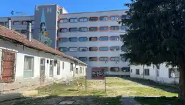Tetovo министерството за здравство го заборави меморијалниот парк за жртвите во модуларната болница, градежните работи се уште се не започнати 2026 ministerstvoto zdravstvo zaboravi memori alniot park zh tetovo iustitia. Bg просторот каде што беше планирано да се изгради меморијалниот парк за жртвите на пожарот кој избувна во модуларната болница останува недопрен, градежните работи не се започнати... Министерството за здравство го заборави меморијалниот парк за жртвите во модуларната болница, градежните работи се уште се не започнати 2026 2026-03-15 13:23:26 правда - юстиция tetovo