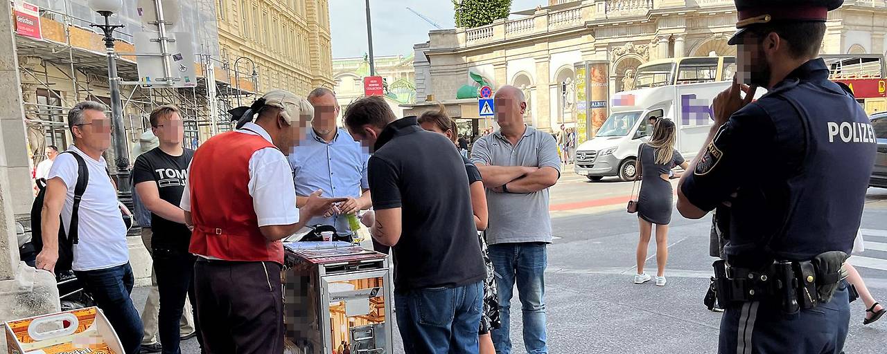 Mozart kostümlü bilet satıcıları yasaklandı 2026