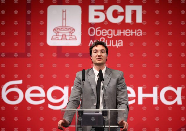 Нямам съмнение, че ще стигнем водещото място в българската политика, заяви Крум Зарков 2026