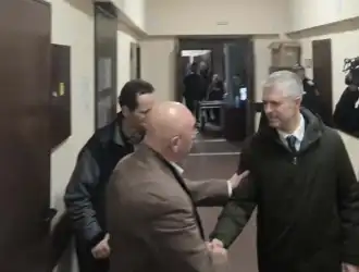 Спряха наказателното производство срещу кмета на варна 2026 - юстиция Спряха наказателното производство срещу кмета на варна 2026 spryaha nakazatelnoto proizvodstvo sreshtu kmeta varna 1 варненският окръжен съд спря наказателното производство по делото срещу кмета благомир коцев и още четирима души, обвинени в престъпен сговор, подкупи и принуда. Причината е,... Iustitia. Bg спряха наказателното производство срещу кмета на варна 2026 2026-03-24 11:10:19 юстиция