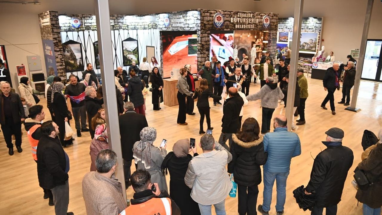 Trabzon trabzon tanıtım günleri tamamlandı 2026 trabzon tan nleri tamamland 2026 10 trabzon iustitia. Bg i̇stanbul’da düzenlenen trabzon tanıtım günleri, yoğun katılım ve renkli görüntüler eşliğinde sona erdi.... Iustitia. Bg trabzon tanıtım günleri tamamlandı 2026 2026-03-29 15:38:00 adalet - iustitia. Bg trabzon
