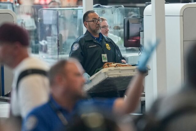 TSA union leaders describe ‘rollercoaster’ shutdown as workers continue without pay TSA union leaders describe ‘rollercoaster’ shutdown as workers continue without pay 2026