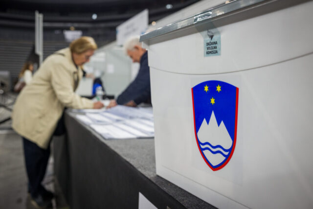 (VOLITVE ) Odprla so se volišča za dan odločitve o prihodnosti Slovenije (VOLITVE 2026) Odprla so se volišča za dan odločitve o prihodnosti Slovenije 2026