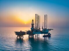 النفط يصعد في تعاملات متقلبة وسط ترقب للموقف بالشرق الأوسط 2026 النفط يصعد في تعاملات متقلبة وسط ترقب للموقف بالشرق الأوسط 2026