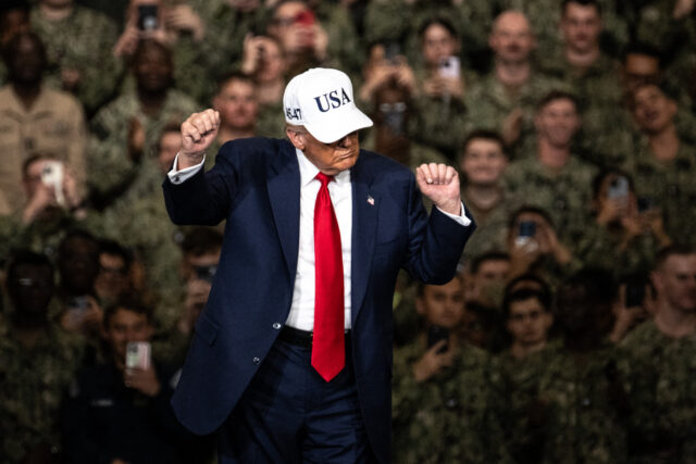 Amerika két hónapja lövi magát lábon, és képtelen elengedni a ravaszt 2026