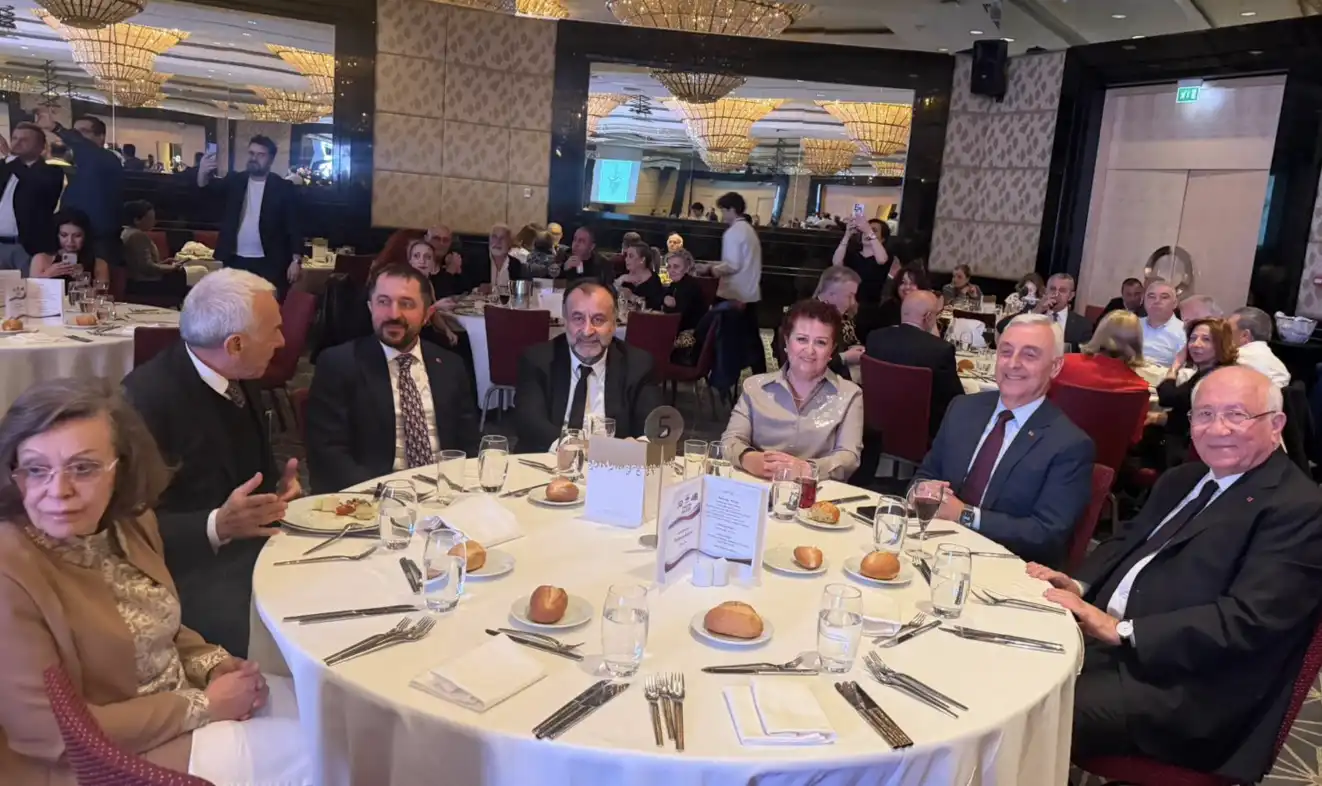 Ekran resmi 2026 04 11 22. 24. 55