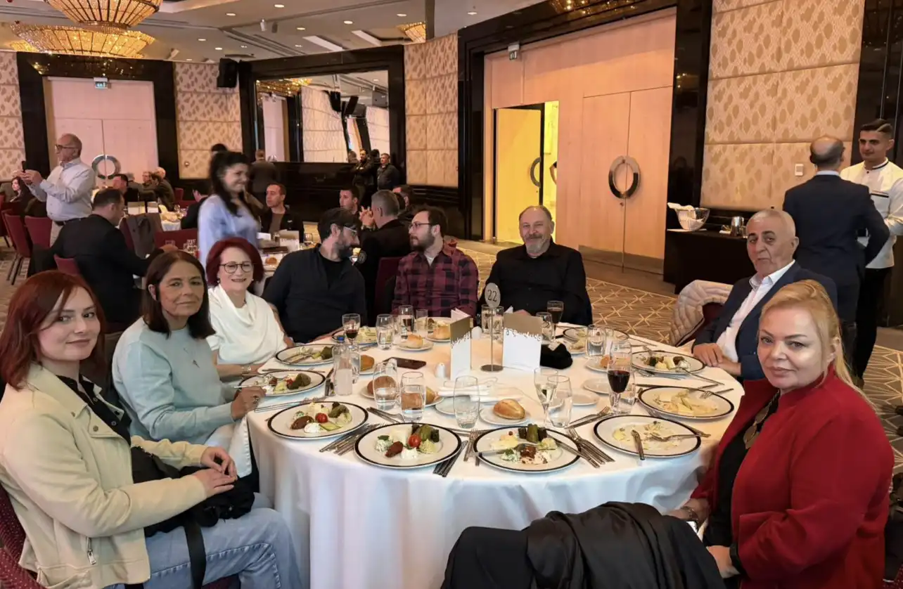 Ekran resmi 2026 04 11 22. 24. 51