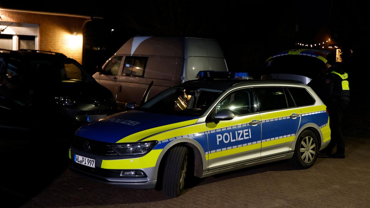 Bei hamburg: babyleiche im restmüll – polizei ermittelt mutter 2026 - iustitia. Bg - gerechtigkeit Babyleiche bei hamburg: babyleiche im restmüll – polizei ermittelt mutter 2026 bei hamburg babyleiche restm polizei ermittelt mutter 2 babyleiche der fund einer babyleiche erschüttert die gemeinde rosengarten südlich von hamburg. Jetzt ist der polizei die mutter... Iustitia. Bg bei hamburg: babyleiche im restmüll – polizei ermittelt mutter 2026 2026-04-02 10:20:00 iustitia. Bg - gerechtigkeit babyleiche