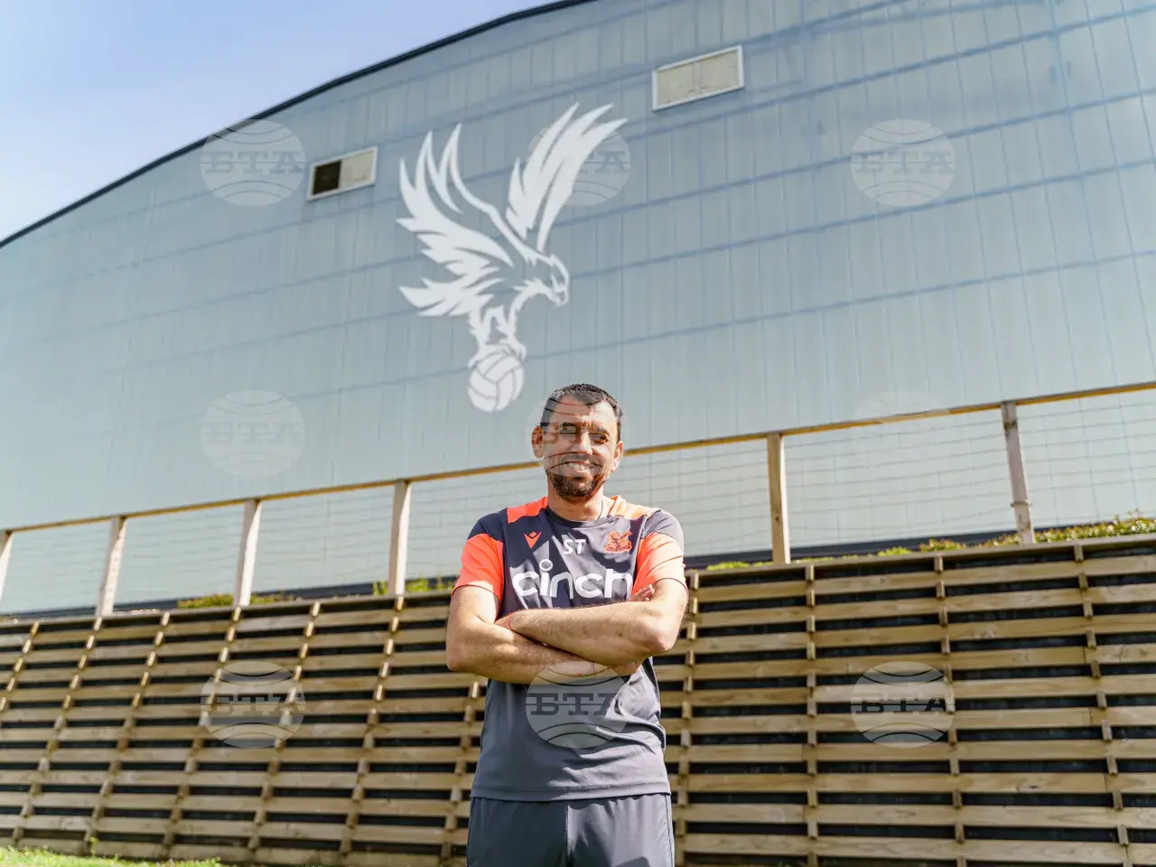 Бившият национал светослав тодоров беше уважен от ръководството на портсмут в деня на бившите играчи и поздравен по време на срещата с оксфорд 2026 - юстиция Sport бившият национал светослав тодоров беше уважен от ръководството на портсмут в деня на бившите играчи и поздравен по време на срещата с оксфорд 2026 bivshiyat natsional svetoslav todorov beshe uvazhen rak sport бившият български национал светослав тодоров беше част от групата от 28 бивши любимци на публиката на портсмут,... Iustitia. Bg бившият национал светослав тодоров беше уважен от ръководството на портсмут в деня на бившите играчи и поздравен по време на срещата с оксфорд 2026 2026-04-08 15:45:02 юстиция sport