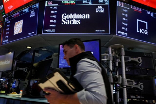 Cena ropy Brent môže zostať do konca roka nad 100 dolárov za barel, ukazuje analýza Goldman Sachs 2026