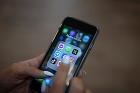 Comissão Europeia obriga redes sociais a usar aplicação de verificação da idade na UE Comissão Europeia obriga redes sociais a usar aplicação de verificação da idade na UE 2026