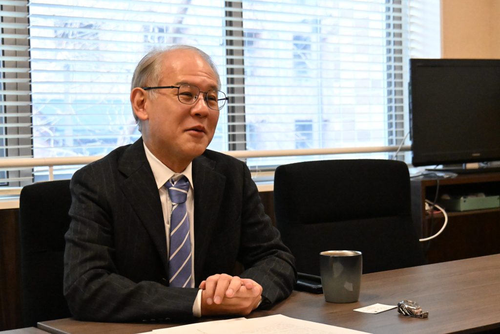 Professor 宇野重規教授インタビュー【前編】　新入生よ　大学では大いに迷い、行動し、学ぼう 2026 deha ini shi bou 2026 1 professor <img fetchpriority="high" decoding="async" class="aligncenter size-large wp-image-91281" data-src="https://iustitia. Bg/wp-content/uploads/2026/04/deha-ini-shi-bou-2026. Jpg" alt="" width="640" height="427" data-srcset="https://iustitia. Bg/wp-content/uploads/2026/04/deha-ini-shi-bou-2026. Jpg 1024w, https://iustitia. Bg/wp-content/uploads/2026/04/deha-ini-shi-bou-2026-3. Jpg 300w, https://iustitia. Bg/wp-content/uploads/2026/04/deha-ini-shi-bou-2026-4. Jpg 768w, https://www. Todaishimbun. Org/wp-content/uploads/2026/03/0632311997b5c35cb08e832622f5f9f9. Jpg 1074w" data-sizes="(max-width: 640px) 100vw, 640px"... Iustitia. Bg 宇野重規教授インタビュー【前編】　新入生よ　大学では大いに迷い、行動し、学ぼう 2026 2026-04-15 13:00:12 正義 professor