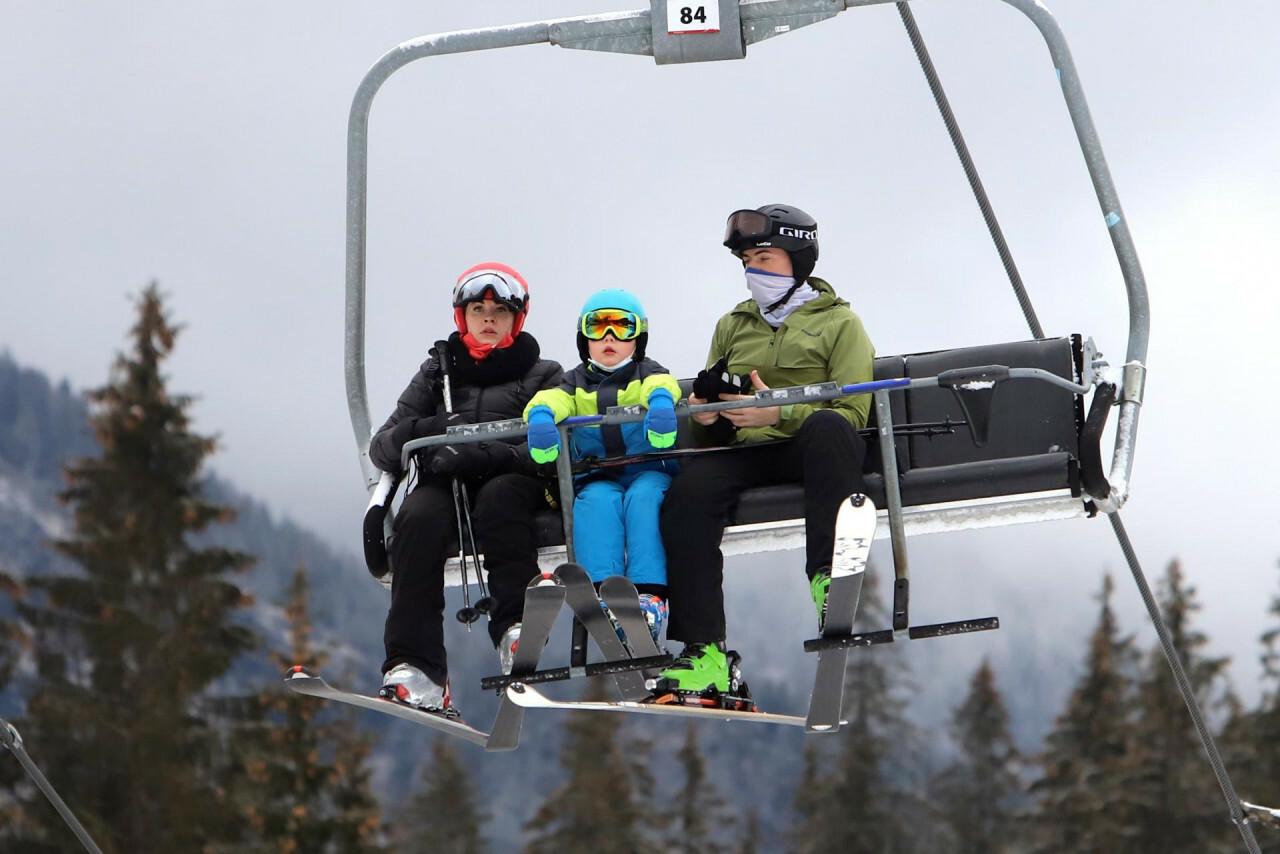 Dobré počasie aj rekordná návštevnosť. Slovenskí vlekári hovoria o úspešnej sezóne, niektorí čelili paradoxu 2026 - spravodlivosť - iustitia. Bg Domáca ekonomika dobré počasie aj rekordná návštevnosť. Slovenskí vlekári hovoria o úspešnej sezóne, niektorí čelili paradoxu 2026 dobr asie rekordn tevnos slovensk vlek hovoria spe nej domáca ekonomika iustitia. Bg iustitia. Bg koniec veľkonočných sviatkov znamená pre vlekárov aj záver hlavnej lyžiarskej sezóny. Svahy sa postupne vyprázdňujú a hŕstka stále fungujúcich stredísk pomaly prechádza už len na víkendovú... Dobré počasie aj rekordná návštevnosť. Slovenskí vlekári hovoria o úspešnej sezóne, niektorí čelili paradoxu 2026 2026-04-07 23:20:00 iustitia. Bg spravodlivosť - iustitia. Bg domáca ekonomika