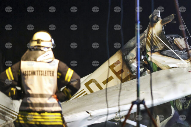 Двама души загинаха при катастрофа с малък самолет в Западна Германия 2026