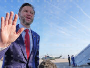 Джей Ди Ванс предупреди Техеран да не „си играе“ със САЩ, докато отпътува за Исламабад за преговорите за прекратяване на огъня в Иран 2026 Джей Ди Ванс предупреди Техеран да не „си играе“ със САЩ, докато отпътува за Исламабад за преговорите за прекратяване на огъня в Иран 2026