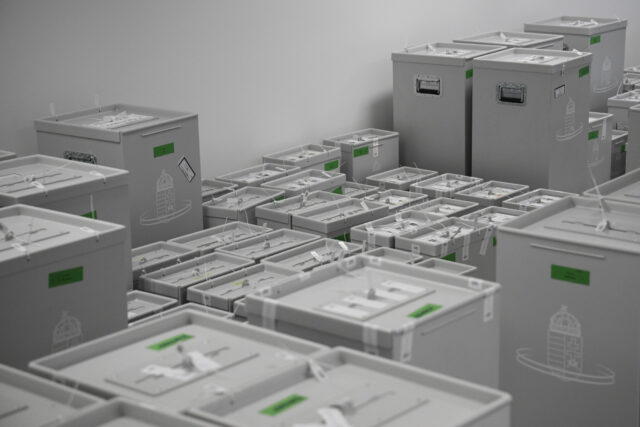 Elkezdték számolni a külképviseleti szavazatokat 2026