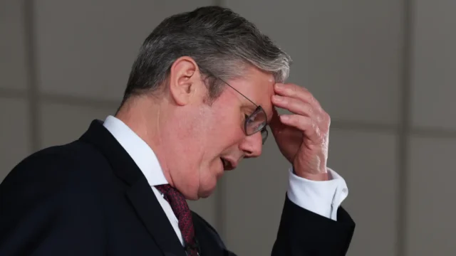 „Nu este războiul nostru”. Starmer exclude implicarea în războiul cu Iranul și avertizează asupra unei „furtuni” economice 2026