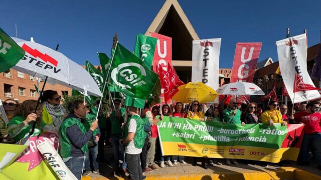 La falta de voluntad negociadora del Gobierno de Pérez Llorca aboca a los docentes valencianos a una huelga indefinida 2026