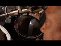 Former NASA scientist on how Artemis II looks at “the missing chapters of Earth history” 2026 Former NASA scientist on how Artemis II looks at "the missing chapters of Earth history" 2026