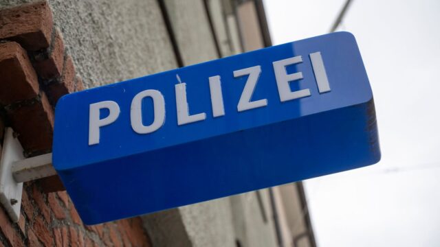 Frankenthal: Mann schläft betrunken in fremdem Auto und nimmt Papiere mit Frankenthal: Mann schläft betrunken in fremdem Auto und nimmt Papiere mit 2026