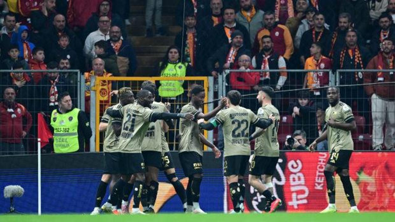 Galatasaray'a evinde ağır darbe! Süper lig'de zirve karıştı 2026 - adalet - iustitia. Bg Per galatasaray'a evinde ağır darbe! Süper lig'de zirve karıştı 2026 galatasaray evinde darbe per lig zirve kar 2026 1 per iustitia. Bg trendyol süper lig'in 29. Haftasında galatasaray, sahasında kocaelispor'u konuk etti. Rams park... Iustitia. Bg galatasaray'a evinde ağır darbe! Süper lig'de zirve karıştı 2026 2026-04-12 20:36:00 adalet - iustitia. Bg per