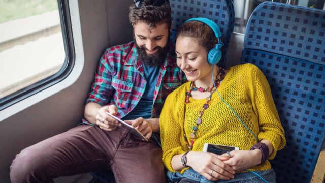 Geschenke für Bahnfahrer: Neugierige Blicke und zu wenig Steckdosen: Praktische Gadgets für lange Zugfahrten Geschenke für Bahnfahrer: Neugierige Blicke und zu wenig Steckdosen: Praktische Gadgets für lange Zugfahrten 2026