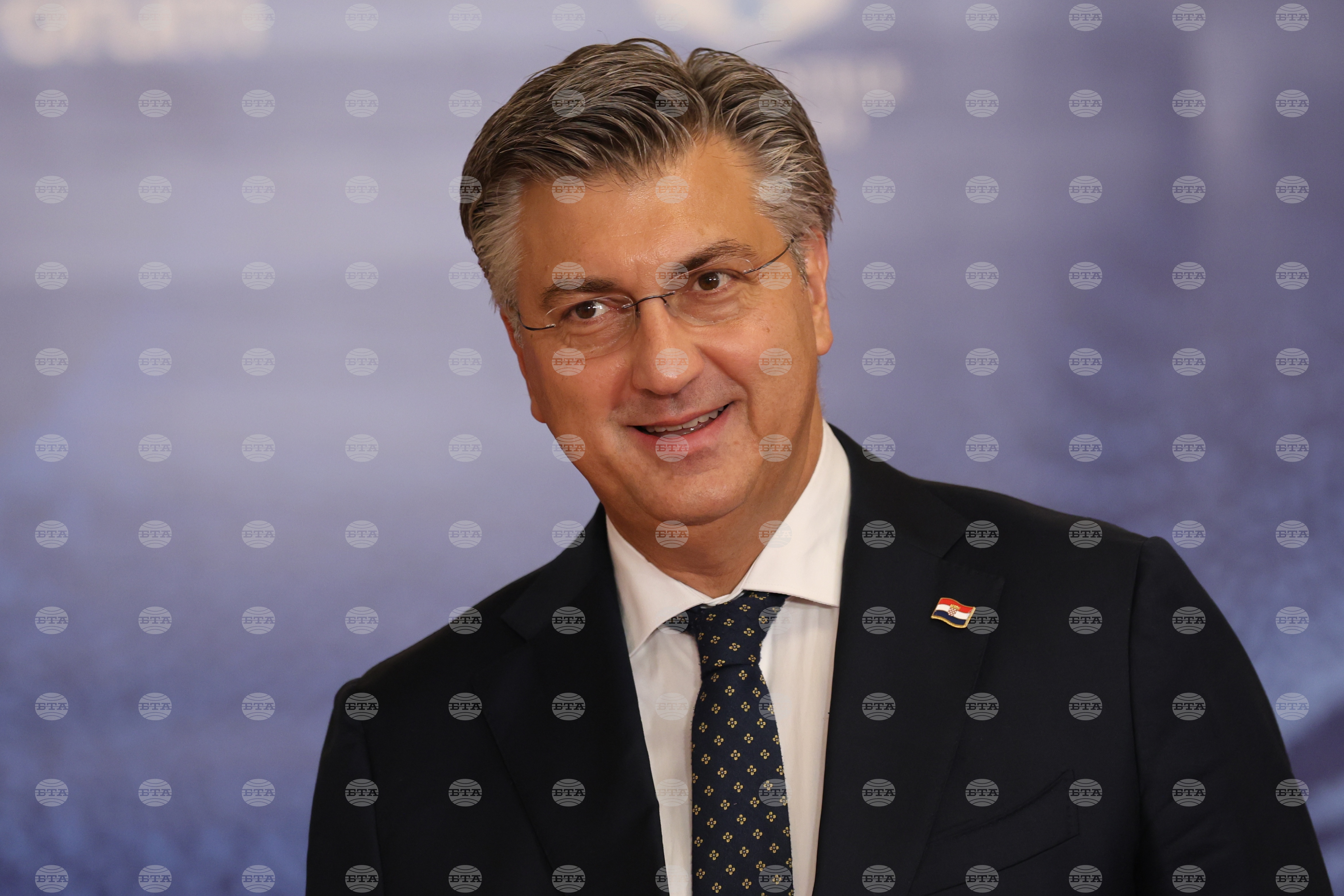 Хърватският премиер пленкович поздрави по телефона петер мадяр за изборната победа в унгария 2026 - юстиция Балкани хърватският премиер пленкович поздрави по телефона петер мадяр за изборната победа в унгария 2026 harvatskiyat premier plenkovich pozdravi telefona peter балкани хърватският министър-председател андрей пленкович съобщи, че е провел телефонен разговор с лидера на победилата на... Iustitia. Bg хърватският премиер пленкович поздрави по телефона петер мадяр за изборната победа в унгария 2026 2026-04-13 08:41:07 юстиция балкани