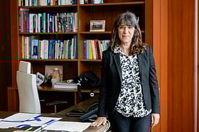 Democracia helena carreiras:“a universidade tem que ajudar a confrontar os desafios da erosão democrática” 2026 helena carreiras universidade tem que ajudar confrontar 1 democracia como se sente ao assumir a reitoria do iscte? Sinto-me muito bem. Depois de ter sido ministra da defesa, fiquei a... Iustitia. Bg helena carreiras:“a universidade tem que ajudar a confrontar os desafios da erosão democrática” 2026 2026-04-08 20:40:55 justiça - iustitia. Bg democracia