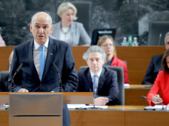 Janez Janša odgovarja odhajajoči vladi: “Žal vi zavajate” 2026 Janez Janša odgovarja odhajajoči vladi: “Žal vi zavajate” 2026