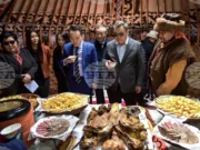 КАБАР: Президентът на Киргизстан и основател на блокчейн платформа присъстваха на етнокултурна програма, представяща номадското наследство 2026 КАБАР: Президентът на Киргизстан и основател на блокчейн платформа присъстваха на етнокултурна програма, представяща номадското наследство 2026