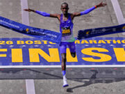 Кенийците Джон Корир и Шарон Локеди триумфираха за втора поредна година в маратона на Бостън 2026 Кенийците Джон Корир и Шарон Локеди триумфираха за втора поредна година в маратона на Бостън 2026