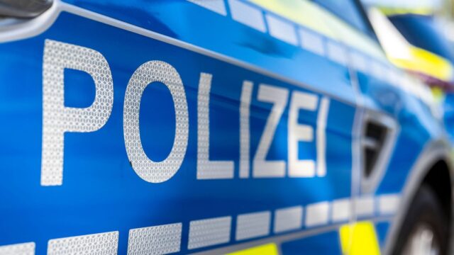 Kriminalität: Polizei stoppt Fahrer mit mehr als drei Promille nach Unfall 2026