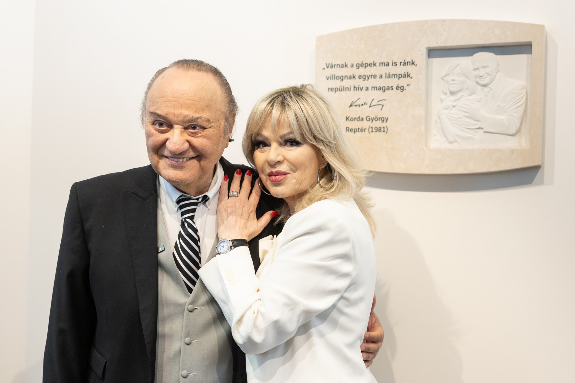 Dombormű még életében emlékdomborművet kapott korda györgy 2026 let ben eml kdomborm vet kapott korda rgy 2026 dombormű iustitia. Bg keveseknek adatik meg, hogy még életükben emléktáblát, azaz... Iustitia. Bg még életében emlékdomborművet kapott korda györgy 2026 2026-04-08 22:10:22 igazságszolgáltatás - iustitia. Bg dombormű