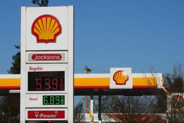 MAP: Gas prices dip in states since last weekend MAP: Gas prices dip in 15 states since last weekend 2026