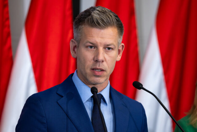 Még idén megduplázzák a családi pótlékot, és jön a nyugdíjemelés is 2026