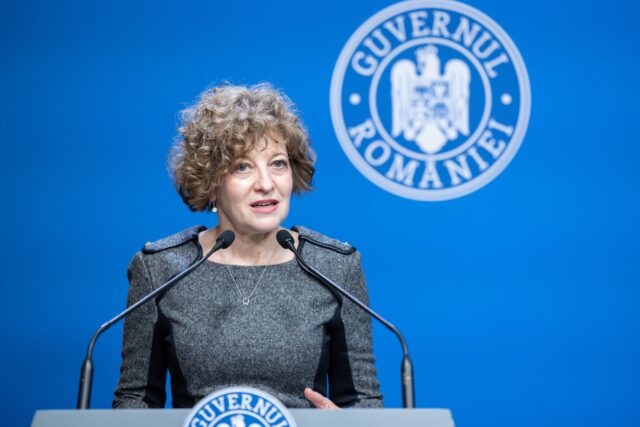 Oana Gheorghiu: „Punem capăt privilegiilor băieților deștepți” Oana Gheorghiu: „Punem capăt privilegiilor băieților deștepți”. Reforma companiilor de stat vizează închideri, fuziuni și restructurări 2026