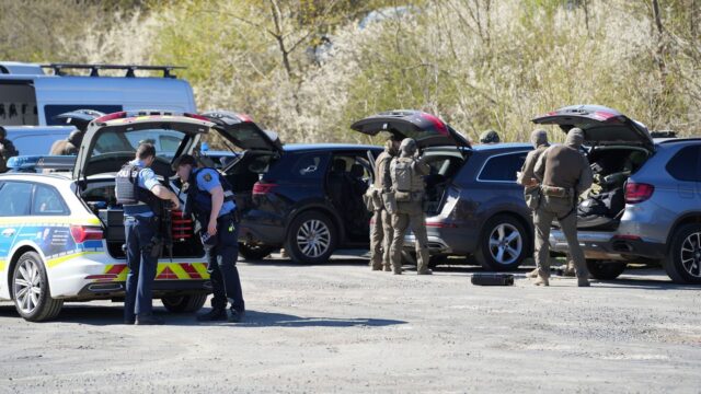 Polizeibekannter Täter: Mann entreißt Polizeiwaffe - und schießt auf Polizistin 2026