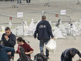 Politika резултатите за бургаски регион при 80,46% обработени протоколи: „прогресивна българия“ – 49,28% 2026 rezultatite burgaski region pri obraboteni protokoli pr 1 politika &bdquo;прогресивна българия&ldquo; в бургас има 49,28% от гласовете в бургаски регион на парламентарните избори вчера, като резултатите са от 80,46% обработени от районната избирателна... Iustitia. Bg резултатите за бургаски регион при 80,46% обработени протоколи: „прогресивна българия“ – 49,28% 2026 2026-04-20 05:05:14 юстиция politika