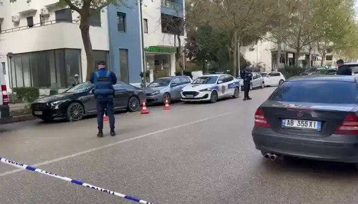 *anash sherr në vlorë/ përleshen disa persona, humb jetën 63-vjeçari (emri) 2026 sherr vlor rleshen disa persona humb jet vje ari emri 2 *anash ne vijim te ngjarje se rëndë qe është regjistruar në lagjen pavarësia, në afërsi të rrugës “çipaj” në vlorë. Pas një... Iustitia. Bg sherr në vlorë/ përleshen disa persona, humb jetën 63-vjeçari (emri) 2026 2026-04-03 15:28:42 юстиция *anash