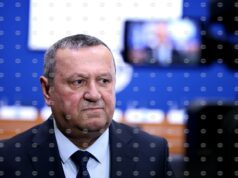 Служебният социален министър Хасан Адемов ще се срещне с работещи в предприятие в София и ще ги запознае с правото им да гласуват в неделя 2026 Служебният социален министър Хасан Адемов ще се срещне с работещи в предприятие в София и ще ги запознае с правото им да гласуват в неделя 2026