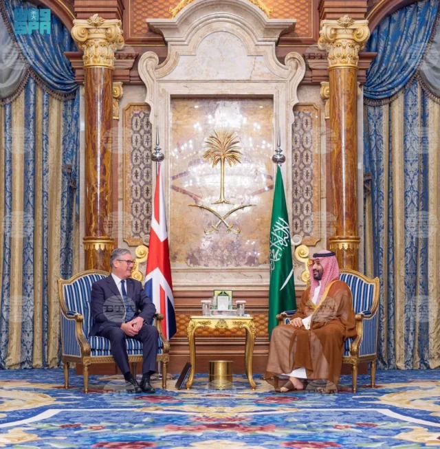 СПА: Саудитският престолонаследник се срещна с британския премиер в Джеда 2026