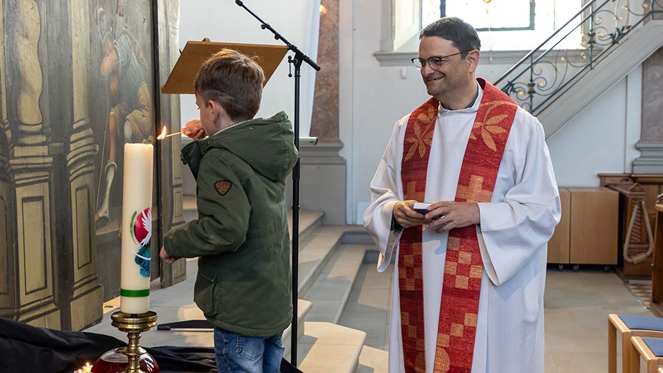 Österlicher hochbetrieb im «moritz» 2026 - justiz Appenzell österlicher hochbetrieb im «moritz» 2026 sterlicher hochbetrieb moritz 2026 38 appenzell unter leitung von standespfarrer lukas hidber, gemeinsam mit pfarrer thomas meli, dem seelsorgeteam, vielen... Iustitia. Bg österlicher hochbetrieb im «moritz» 2026 2026-04-07 14:52:00 justiz appenzell