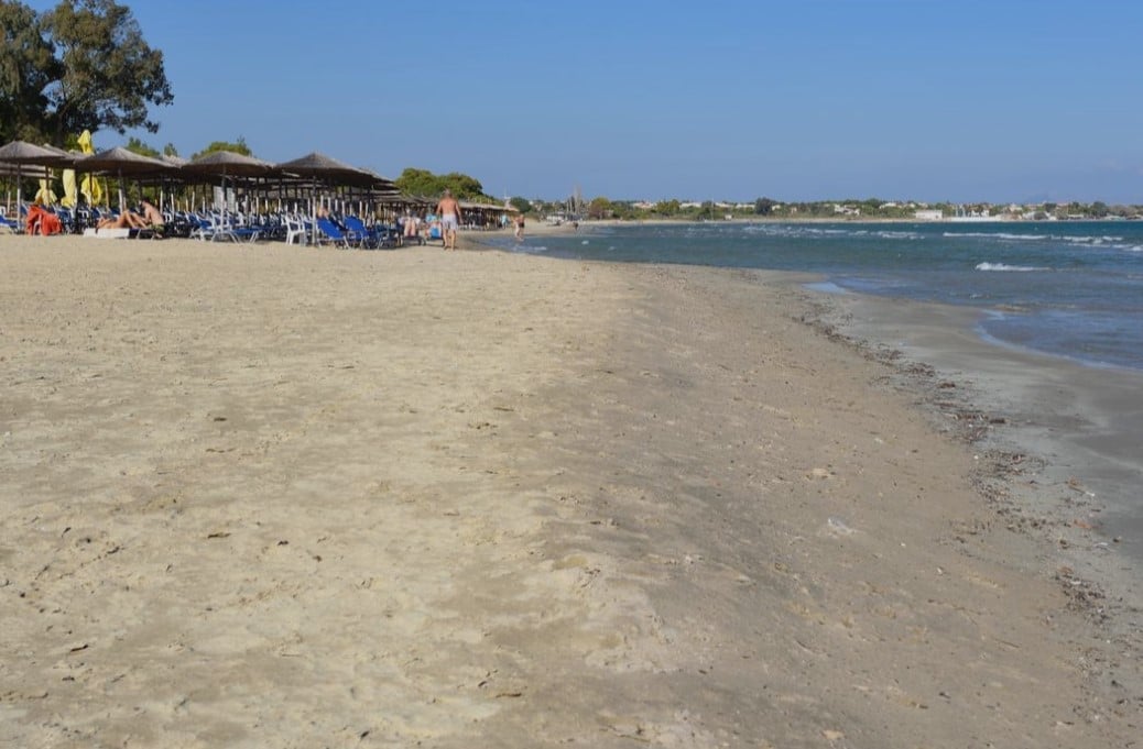 Artemida beach
