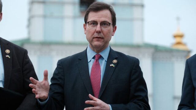 Tom Kean Jr's prolonged absence puts pressure on House Republicans' razor-thin majority 2026