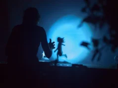 Πάτρα: «Το Κορίτσι που Ήθελε να Αγγίξει το Μισοφέγγαρο» φέρνει στο Λιθογραφείον ένα ποιητικό ταξίδι 2026 Πάτρα: «Το Κορίτσι που Ήθελε να Αγγίξει το Μισοφέγγαρο» φέρνει στο Λιθογραφείον ένα ποιητικό ταξίδι 2026