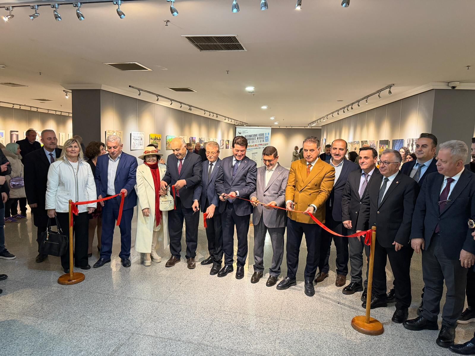 Trabzon’da sanatseverleri buluşturan önemli bir etkinlik daha kapılarını açtı! 2026 - adalet - iustitia. Bg Whatsapp image 2026 04 13 at 17. 59. 23 (2)